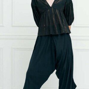 Rujuta sheth Black and Gold Top NWT size M/L